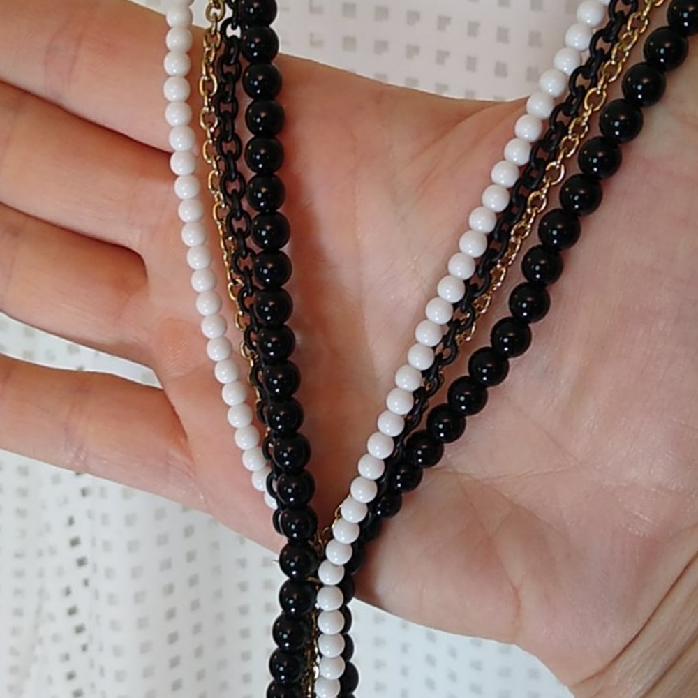 NWT Beaded and Chain Necklace